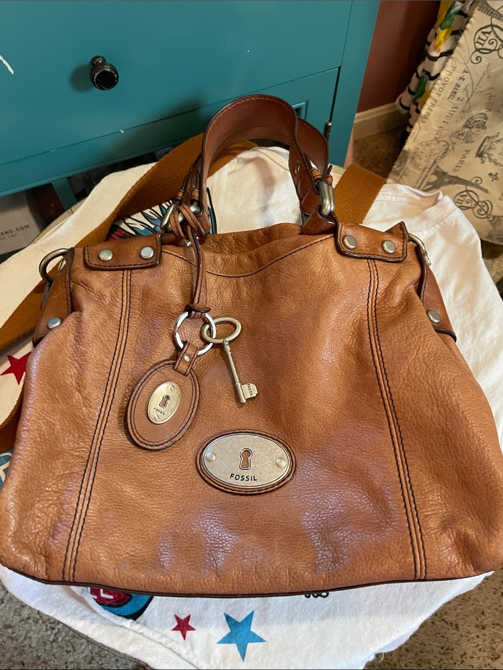 Fossil Cognac  Vintage y2k Leather Tote with Key Charm
